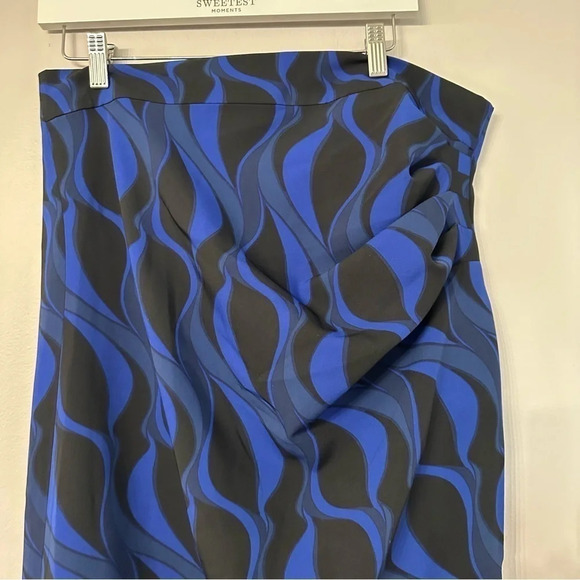 Zara Black and Blue Printed Gathered Midi Skirt with Side Slit Size XL NWT - Picture 5 of 10